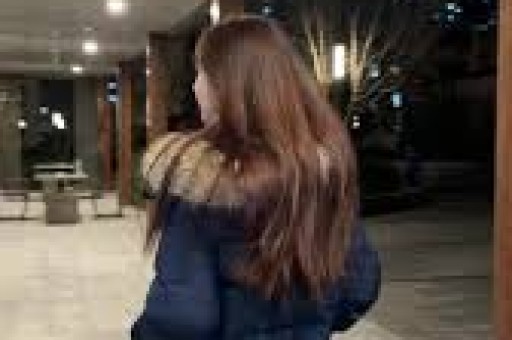 内娱开年地震！30岁网红司晓迪爆料睡遍顶流48小时反转封账号